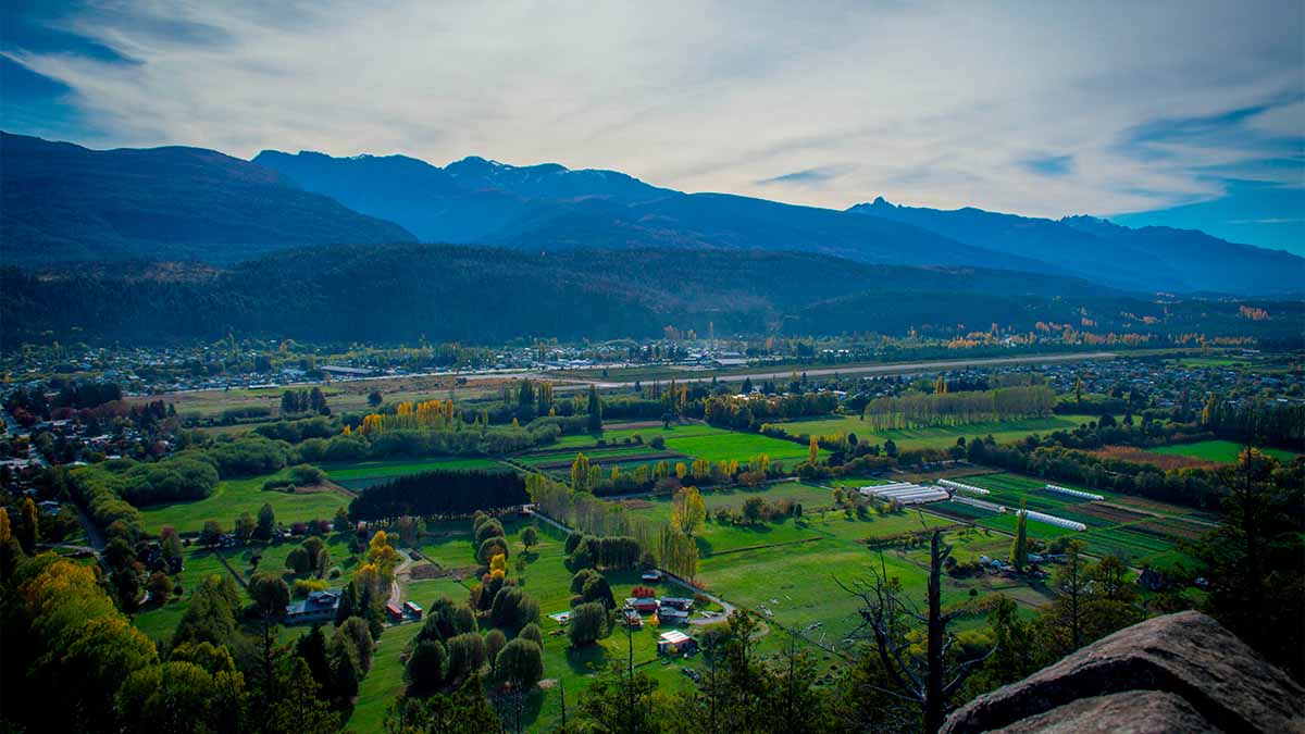 Qué ver en El Bolsón: Guía completa de senderos, refugios y el valle